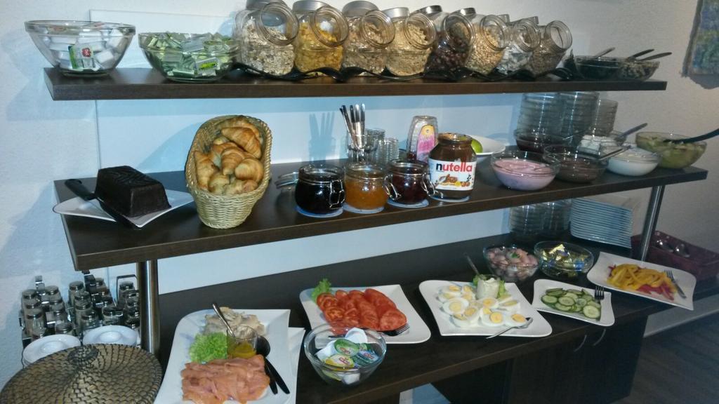 Hotel Art Inn Динслакен Екстериор снимка