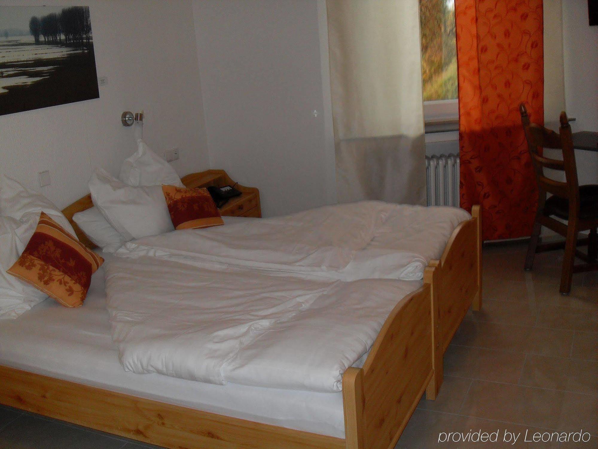 Hotel Art Inn Динслакен Екстериор снимка