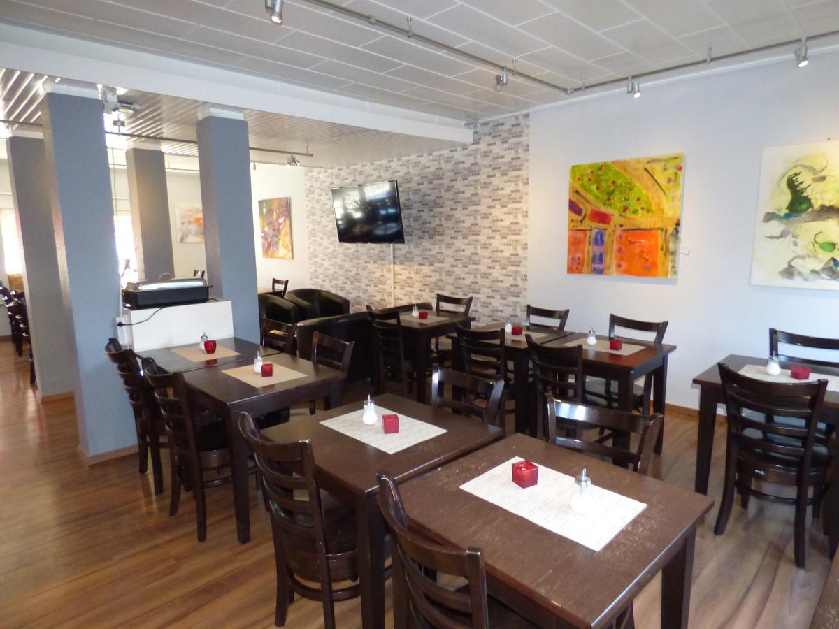 Hotel Art Inn Динслакен Екстериор снимка